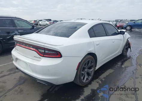 2015 Dodge Charger Sxt z USA, uszkodzony, nr VIN 2C3CDXHG0FH759851